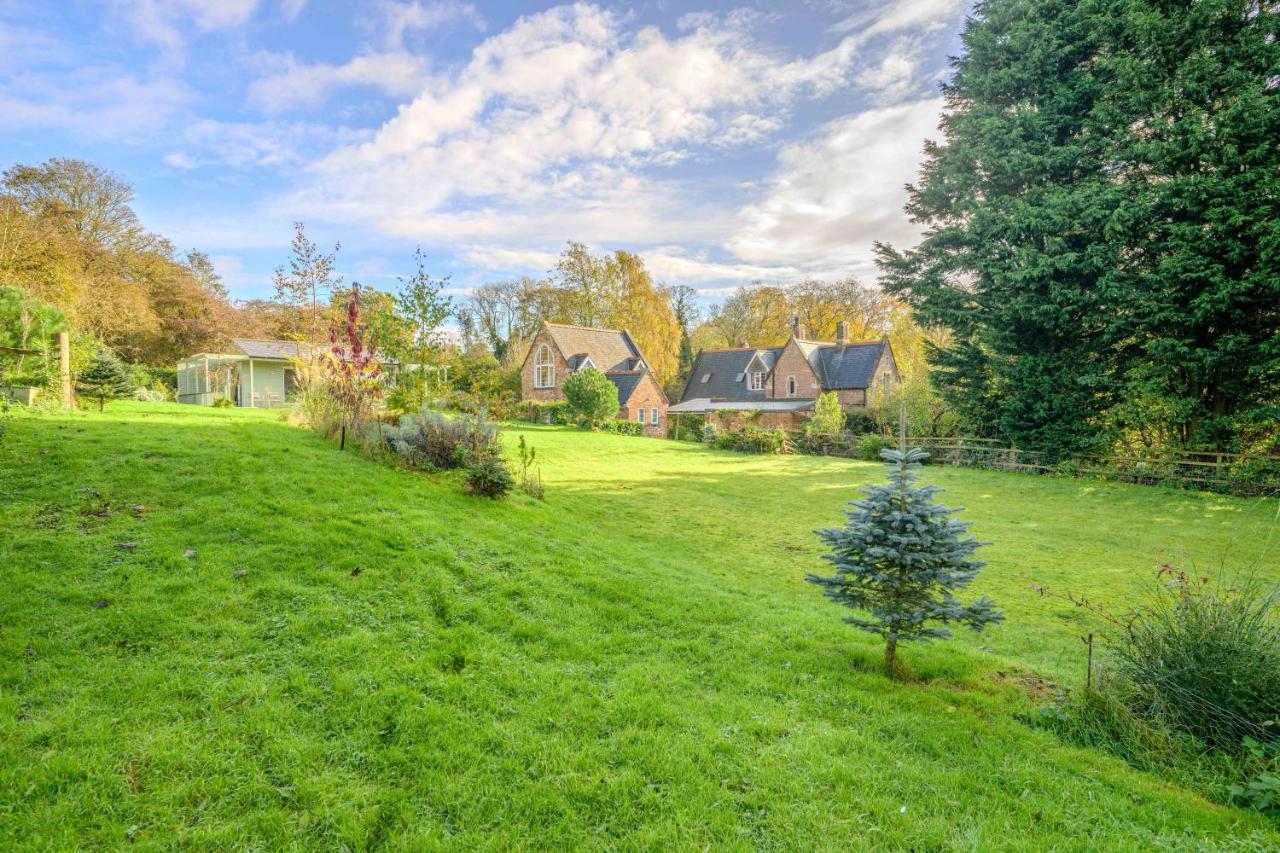 Country House With 7 Bedrooms And 3 Buildings Market Rasen Bagian luar foto